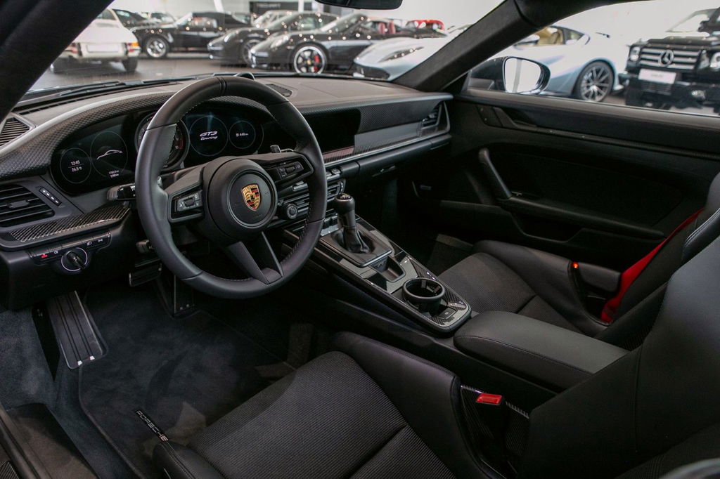 Porsche 992 GT3 Touring