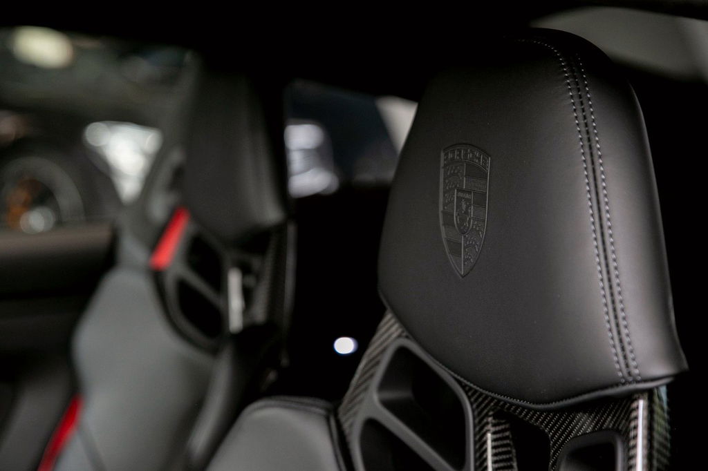 Porsche 992 GT3 Touring