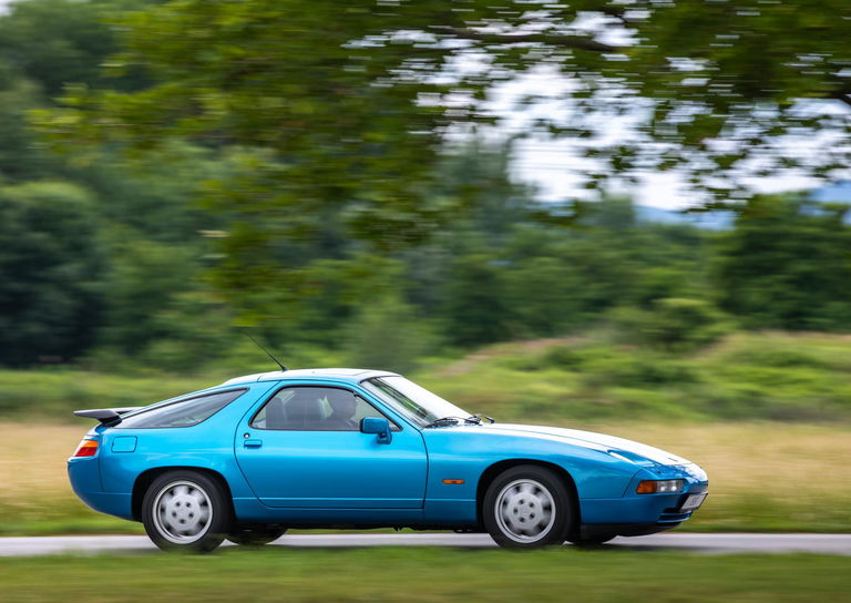 Porsche 928 GT