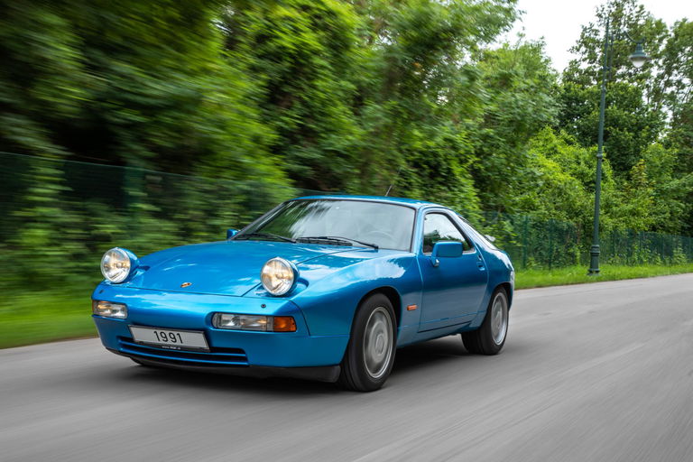 Porsche 928 GT