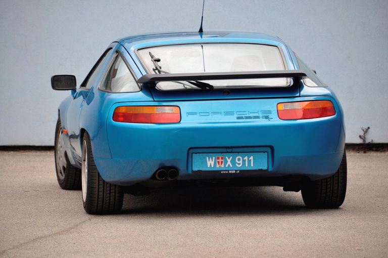 Porsche 928 GT