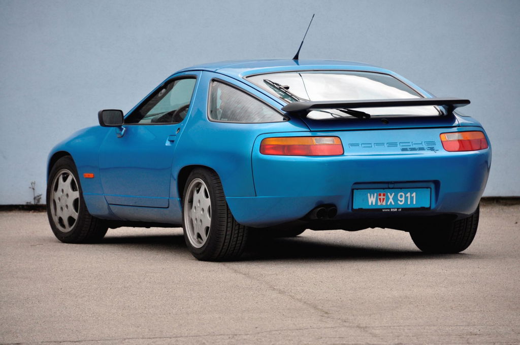Porsche 928 GT