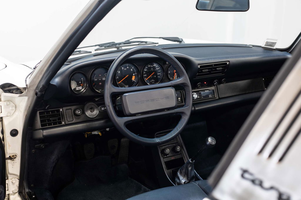 Porsche 911 Carrera 3.2