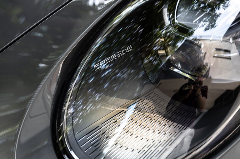 Porsche 992 Heritage Design Edition