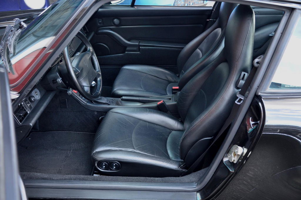 Porsche 993 Carrera 4