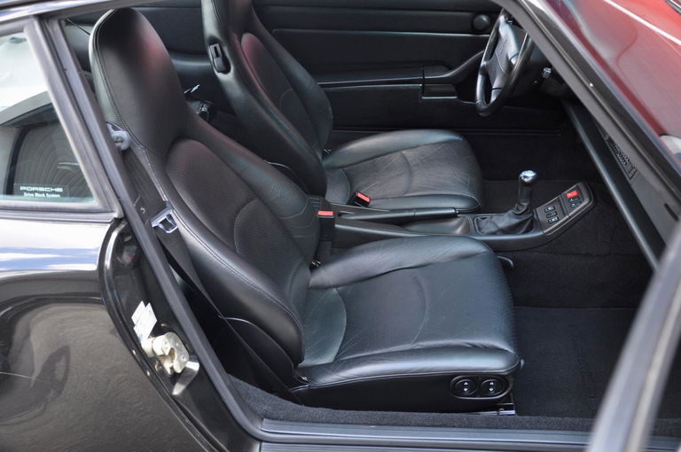 Porsche 993 Carrera 4