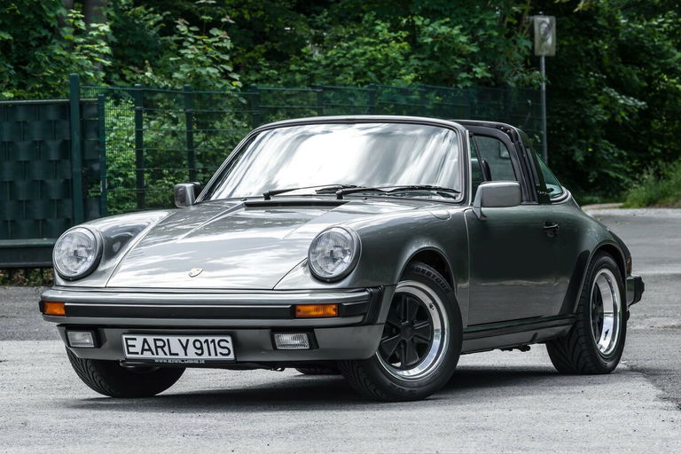Porsche 911 Carrera 3.2 (US)