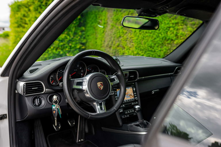 Porsche 997.2 Carrera GTS