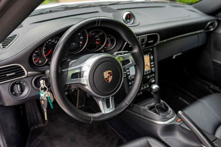 Porsche 997.2 Carrera GTS