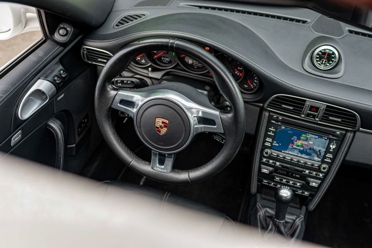 Porsche 997.2 Carrera GTS