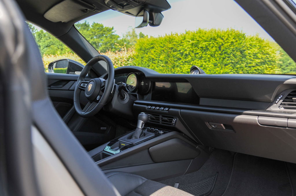 Porsche 992 GT3 Touring