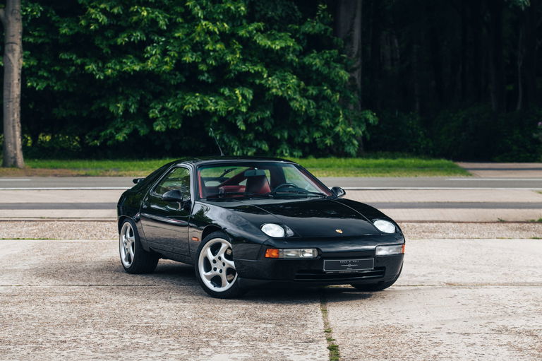 Porsche 928 GT