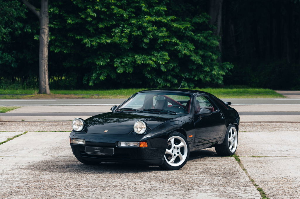 Porsche 928 GT
