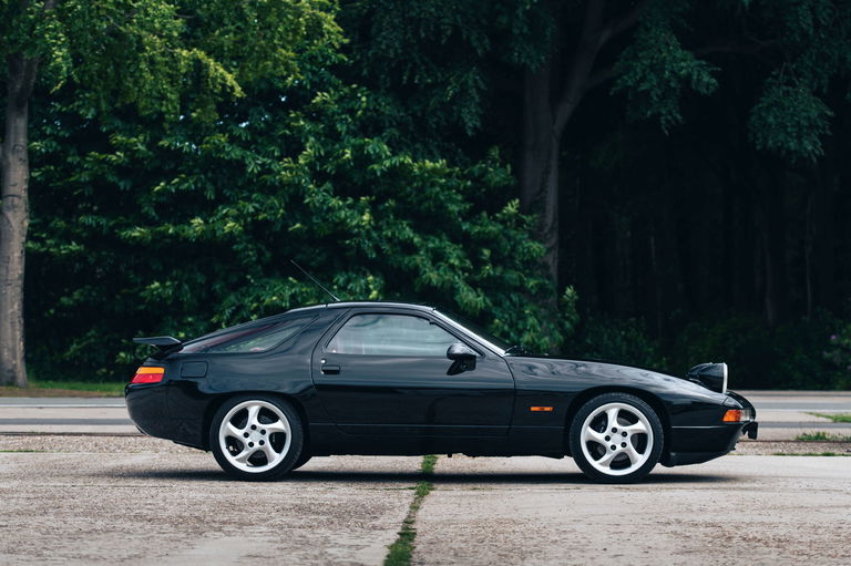 Porsche 928 GT