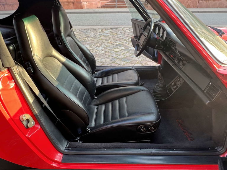 Porsche 911 Turbo 3.3