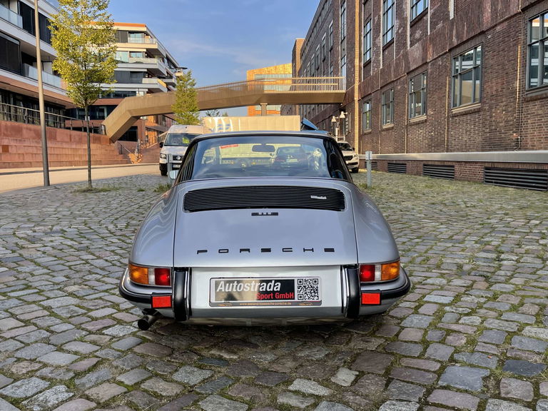 Porsche 911 E