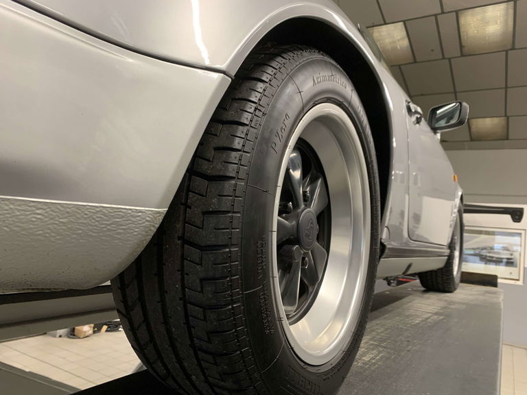 Porsche 911 Carrera 3.2 Speedster