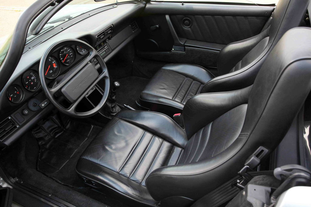 Porsche 911 Carrera 3.2 Speedster