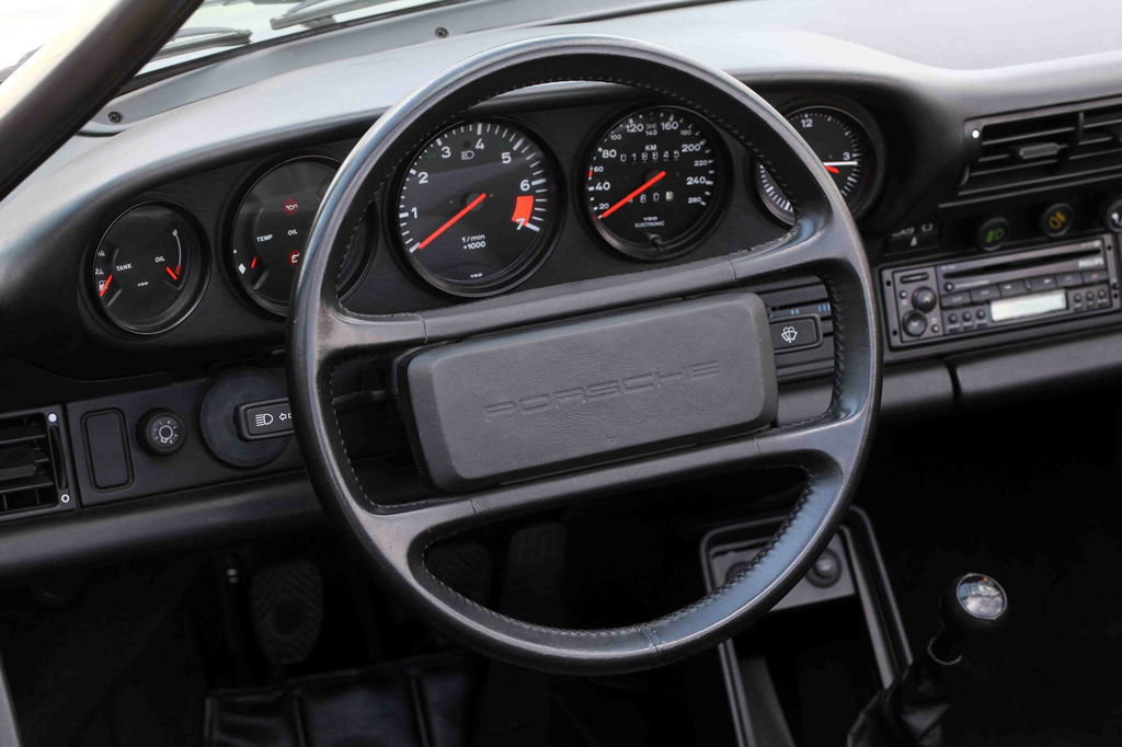 Porsche 911 Carrera 3.2 Speedster