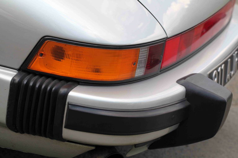 Porsche 911 Carrera 3.2 Speedster