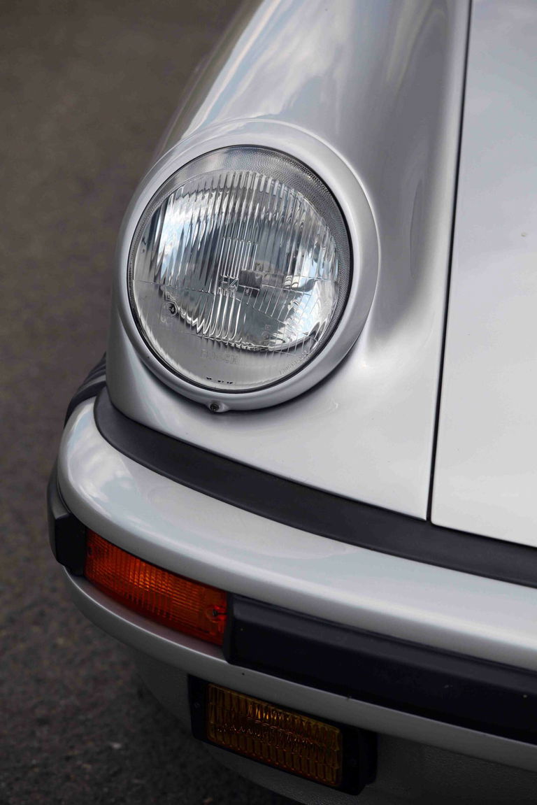 Porsche 911 Carrera 3.2 Speedster