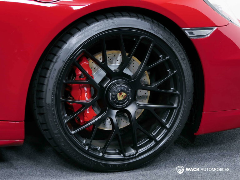 Porsche 991 Carrera 4 GTS