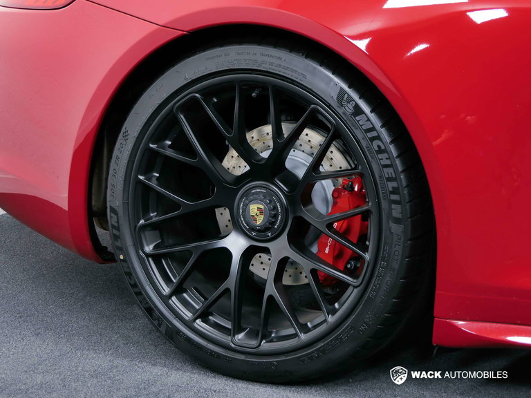 Porsche 991 Carrera 4 GTS