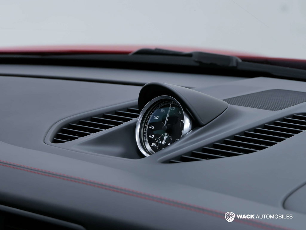 Porsche 991 Carrera 4 GTS