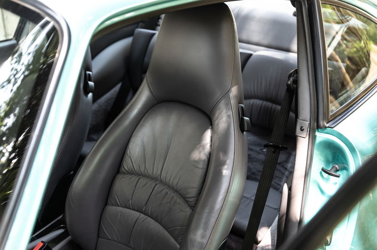 Porsche 993 Carrera 4S