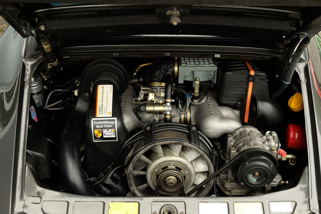 Porsche 911 Carrera 3.2