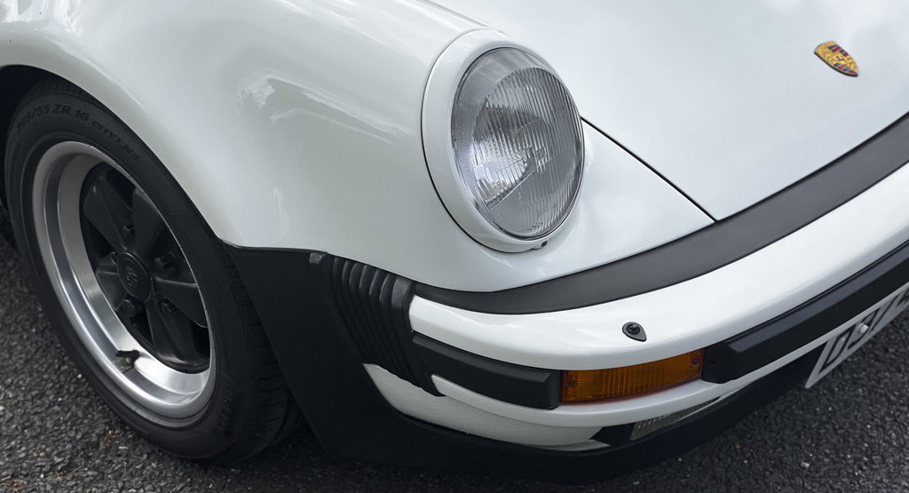 Porsche 911 Turbo 3.3