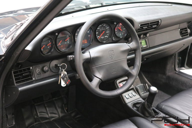 Porsche 993 Carrera 4