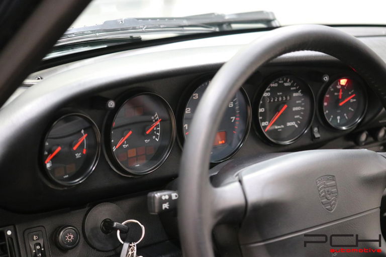 Porsche 993 Carrera 4
