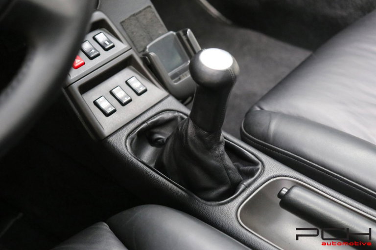 Porsche 993 Carrera 4