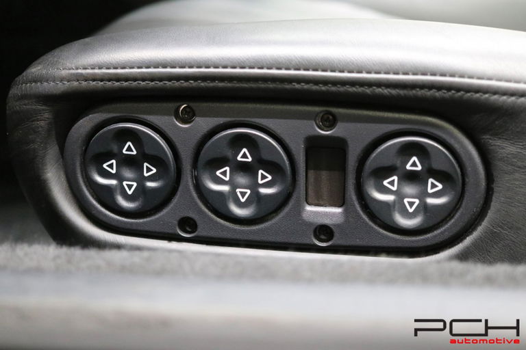 Porsche 993 Carrera 4