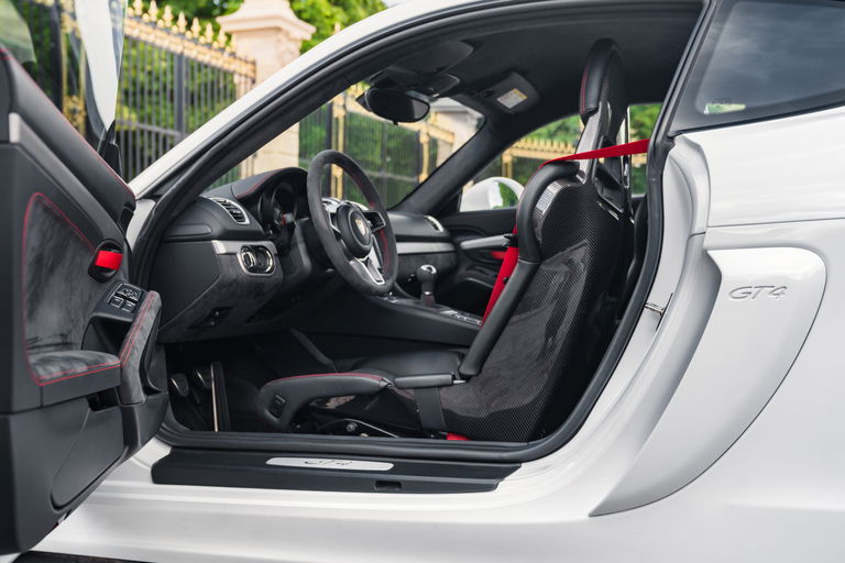 Porsche 981 Cayman GT4