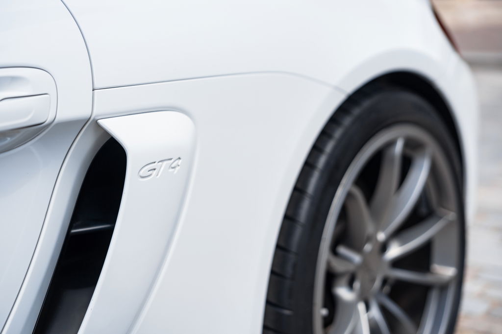 Porsche 981 Cayman GT4