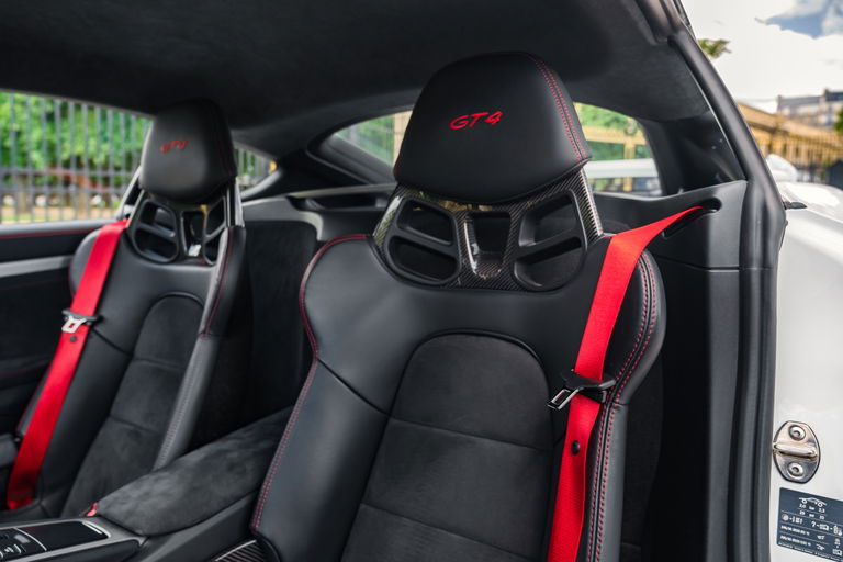 Porsche 981 Cayman GT4