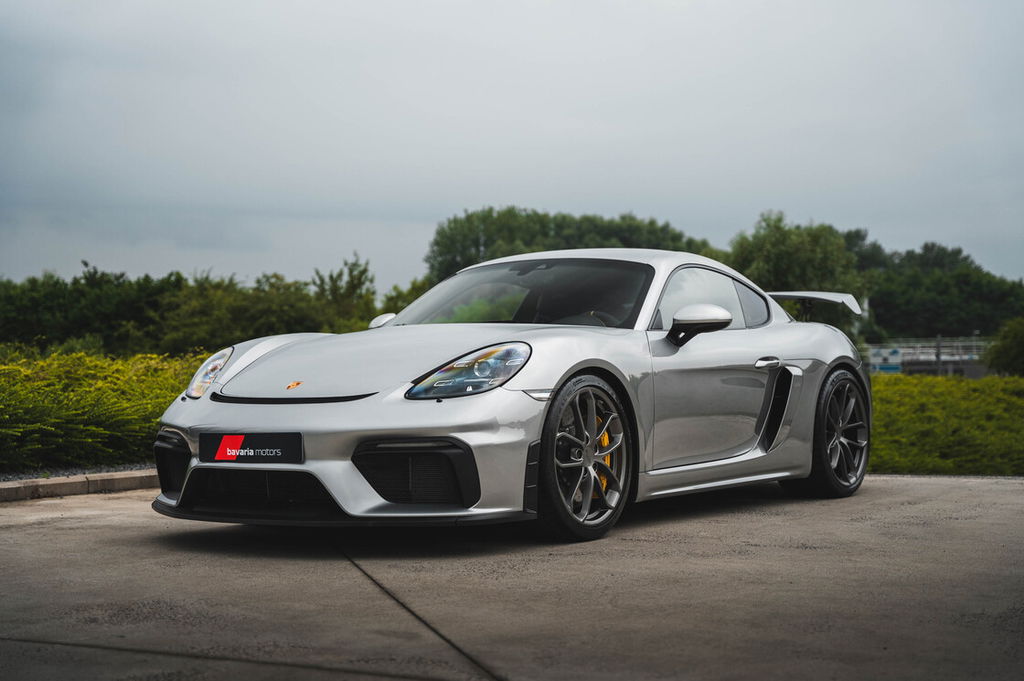 Porsche 718 Cayman GT4
