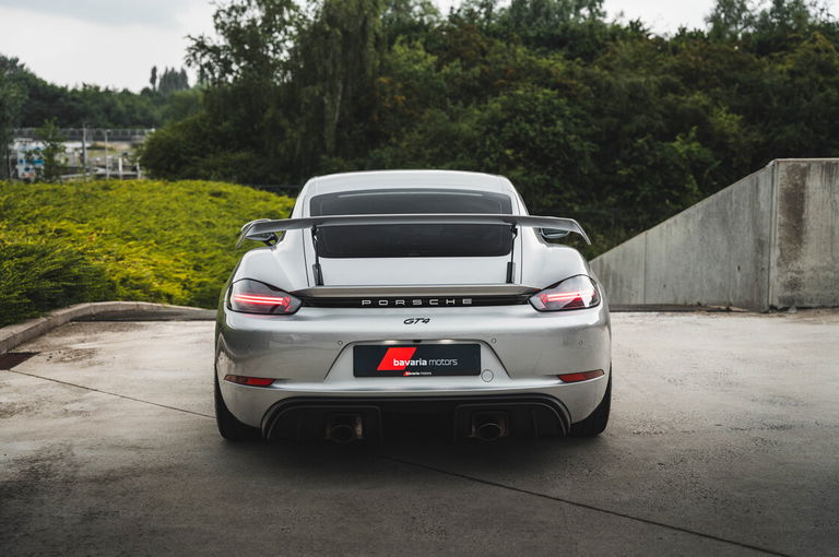 Porsche 718 Cayman GT4