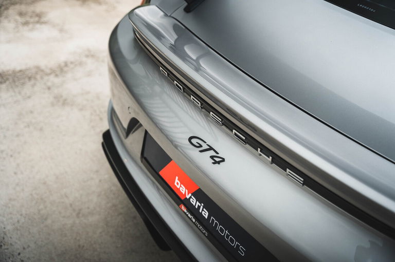 Porsche 718 Cayman GT4