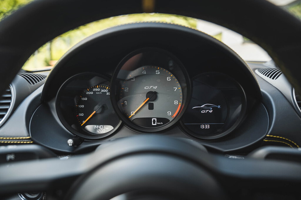 Porsche 718 Cayman GT4