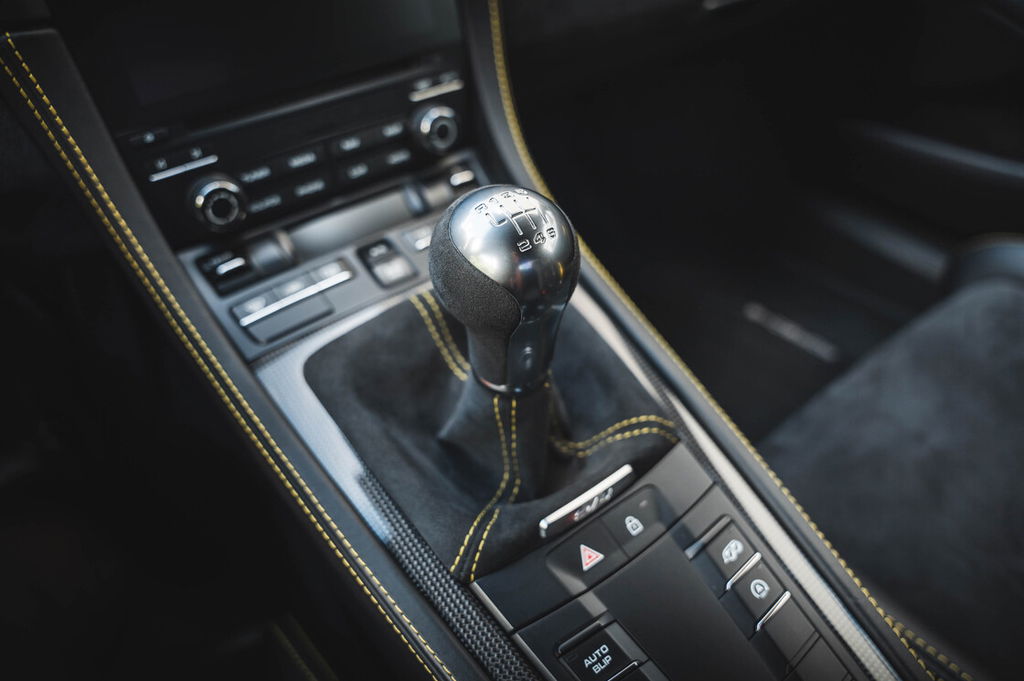 Porsche 718 Cayman GT4