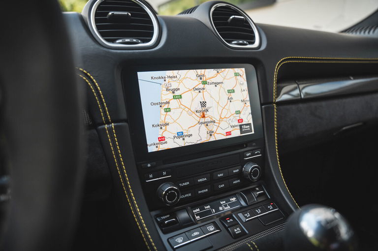 Porsche 718 Cayman GT4