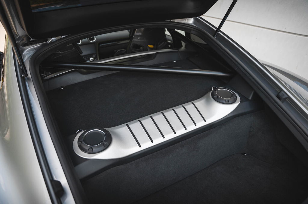 Porsche 718 Cayman GT4