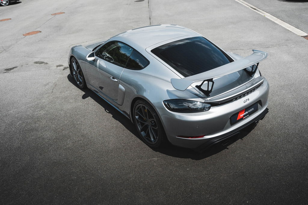 Porsche 718 Cayman GT4