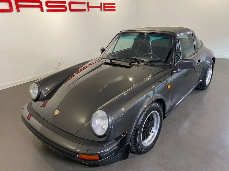 Porsche 911 Carrera 3.2