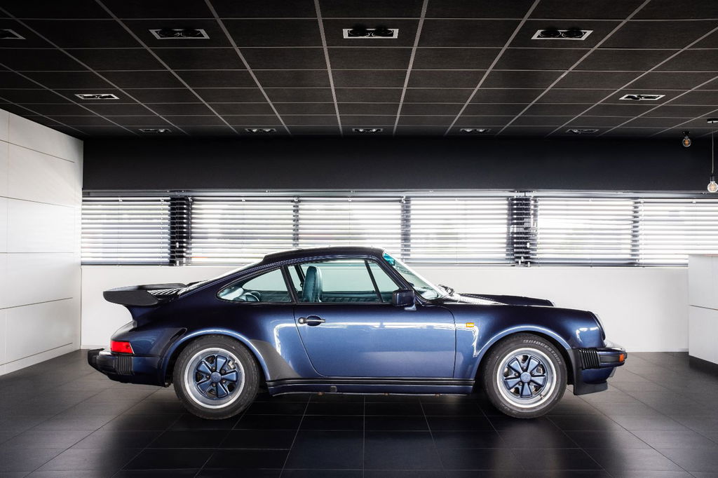 Porsche 911 Turbo 3.3