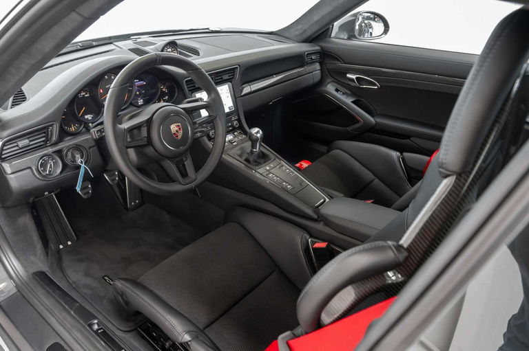 Porsche 991.2 GT3 Touring