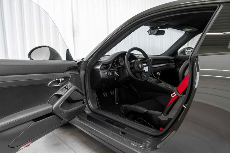 Porsche 991.2 GT3 Touring